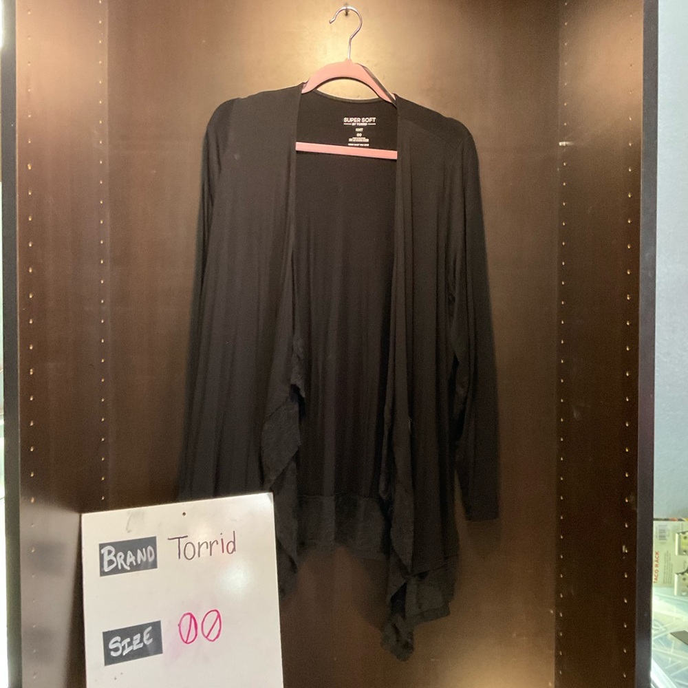 LastChanceB4GoodWill Torrid Black Long Sleeve Tunic